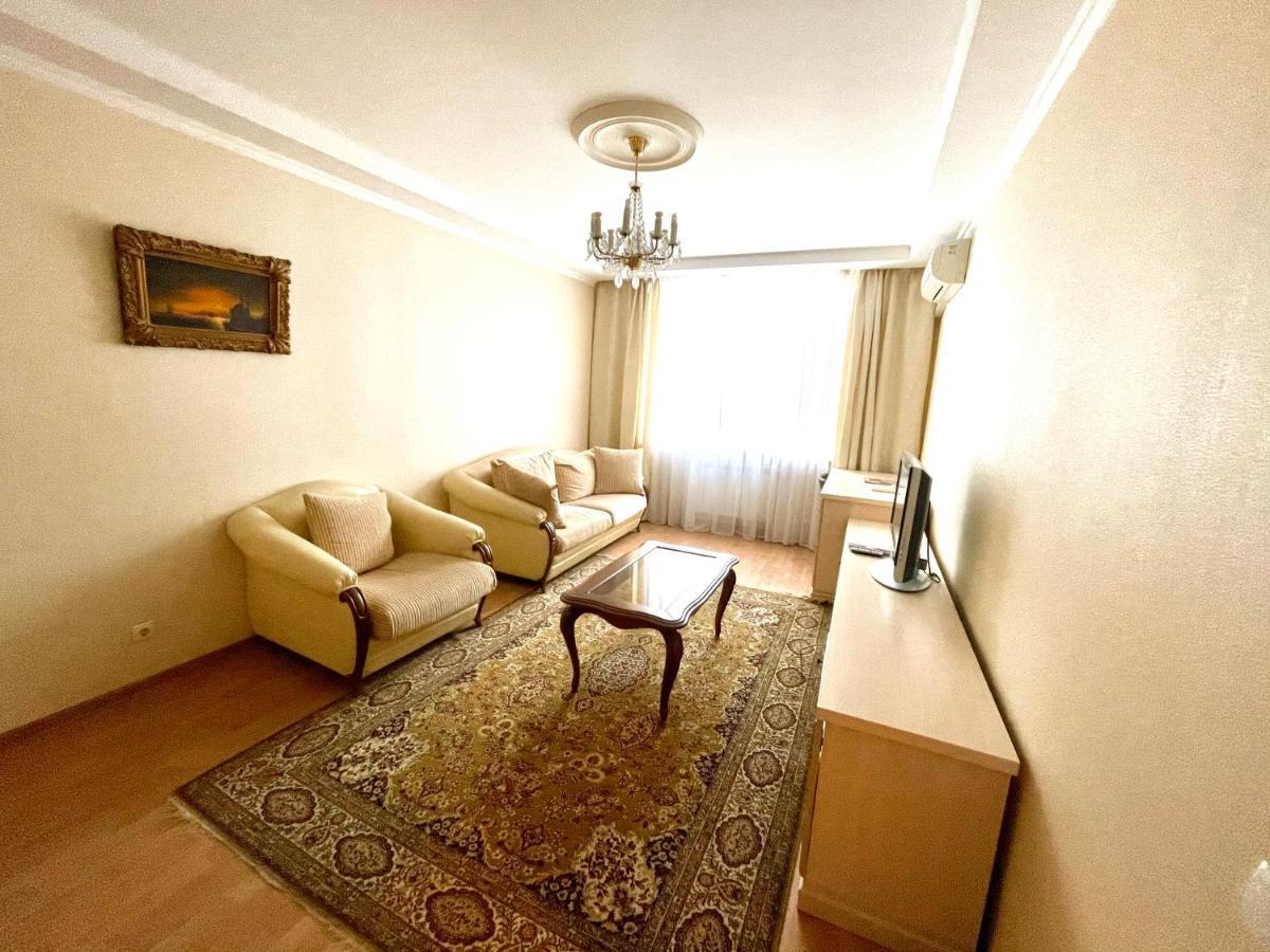 Apartment Mala Zhytomyrska 10 Κίεβο Εξωτερικό φωτογραφία