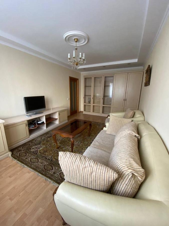 Apartment Mala Zhytomyrska 10 Κίεβο Εξωτερικό φωτογραφία